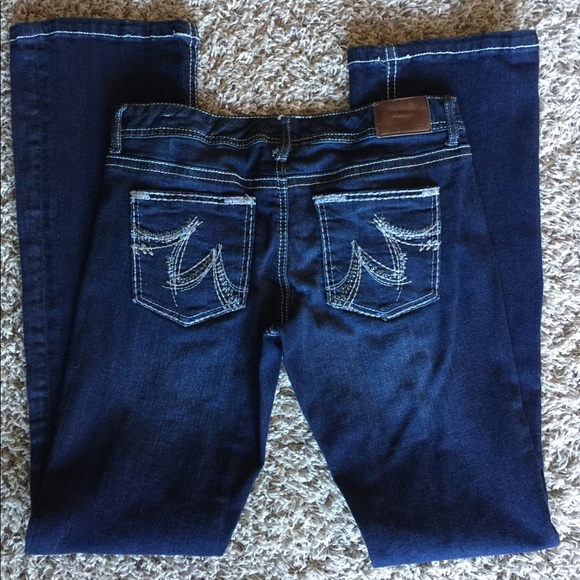 Maurice’s dark wash jeans - Picture 2 of 4